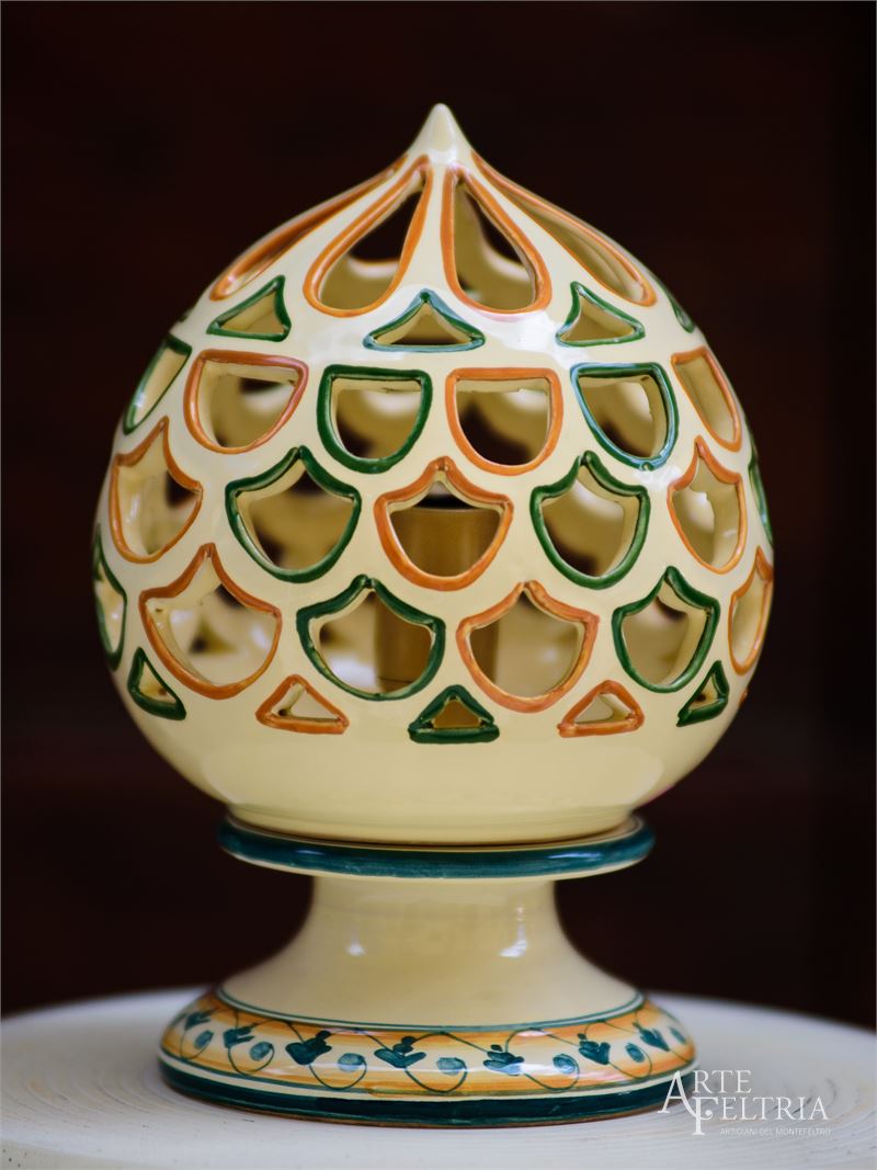 Lampada traforata a forma di uovo, con base separata - Lampada - Linda  Zepponi - Artefeltria